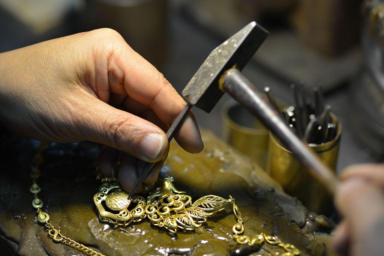 Challenge Yourself: Learn About Goldsmithing