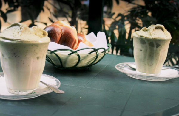 Premium Photo  Traditional sicilian granita coffee flavor with brioche  close up