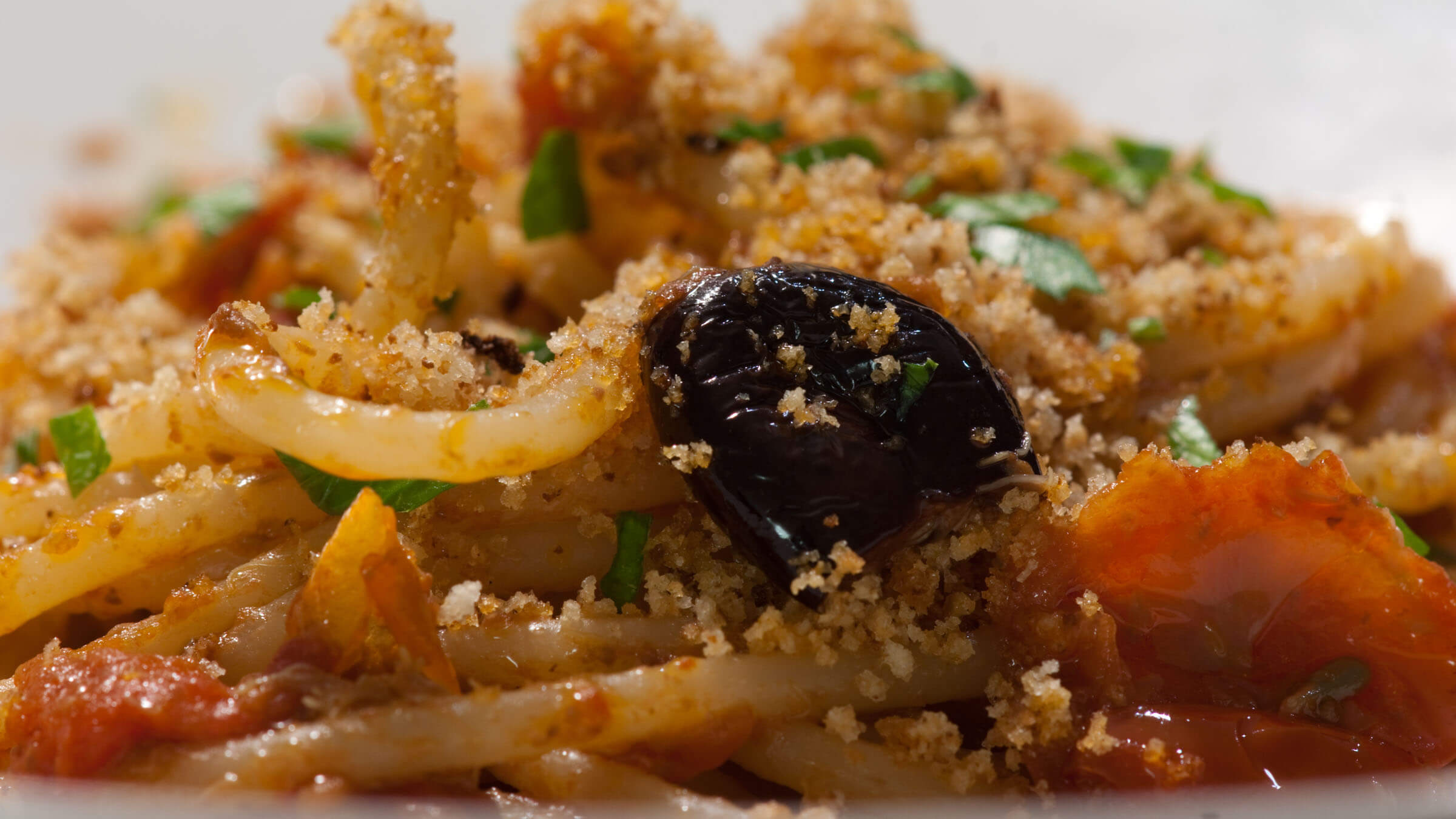 Pangrattato (Italian Bread Crumbs) - Foodie And Wine